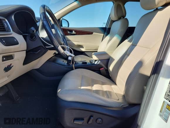 2016 Kia Sorento LX with VIN 5XYPG4A38GG181993, listed as a Copart auction lot 82664835 with 138,892 mi miles and Clean title. Bid and sale history available at DreamBid. Image 7.