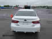 2022 Toyota Camry Hybrid XSE z VIN 4T1K31AK5NU583117, wystawiony jako IAAI lot #42204189 z przebiegiem 22 639 mil mil oraz . Historia ofert i sprzedaży dostępna na DreamBid. Obrazek 17.