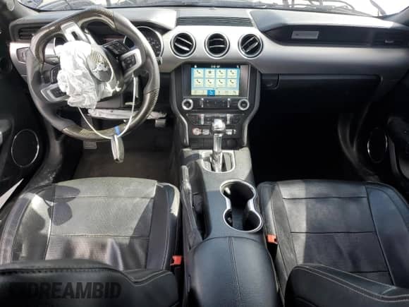 2018 Ford Mustang GT Premium z VIN 1FATP8FF0J5166385, wystawiony jako Copart lot #53189035 z przebiegiem 93 417 mil mil oraz Szkoda całkowita • Salvage title. Historia ofert i sprzedaży dostępna na DreamBid. Obrazek 8.