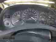 2002 Chevrolet Suburban LT z VIN 3GNGC26U42G214796, wystawiony jako Copart lot #57708045 z przebiegiem Nie podano mil oraz Szkoda całkowita • Salvage title. Historia ofert i sprzedaży dostępna na DreamBid. Obrazek 9.