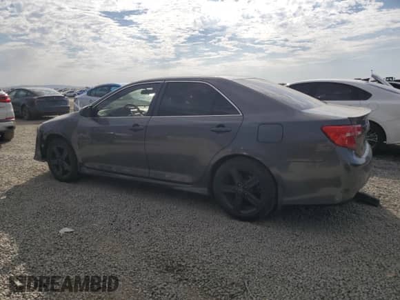 2013 Toyota Camry L с VIN 4T1BF1FK4DU294146, выставлен на аукционе Copart как лот 86050215 с пробегом 233 654 миль миль и Списание • Salvage title. История ставок и продаж доступна на DreamBid. Изображение 2.