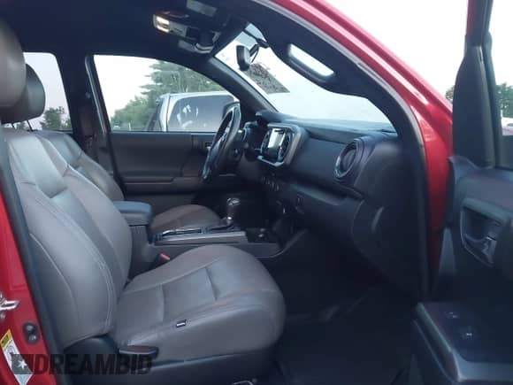2016 Toyota Tacoma SR5 с VIN 5TFAZ5CN3GX005998, выставлен на аукционе IAAI как лот 42760178 с пробегом 138 138 миль миль и . История ставок и продаж доступна на DreamBid. Изображение 5.