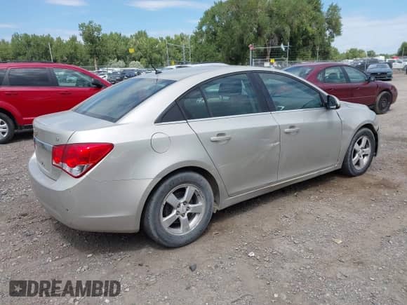 2013 Chevrolet Cruze LT with VIN 1G1PK5SB2D7109554, listed as a IAAI auction lot 42939613 with 155,175 mi miles and . Bid and sale history available at DreamBid. Image 4.