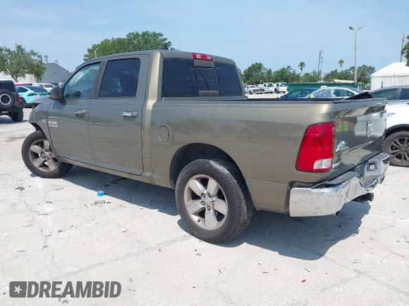 2015 Ram 1500 Big Horn z VIN 1C6RR6LT6FS567629, wystawiony jako IAAI lot #42323898 z przebiegiem 153 820 mil mil oraz . Historia ofert i sprzedaży dostępna na DreamBid. Obrazek 3.