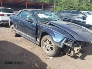 2001 Ford Mustang Deluxe with VIN 1FAFP44441F113710, listed as a IAAI auction lot 42723975 with Not provided miles and . Bid and sale history available at DreamBid. Image 1.