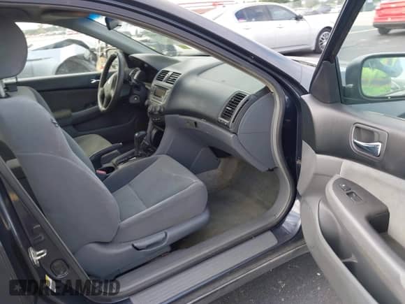 2007 Honda Accord LX с VIN 3HGCM56487G711879, выставлен на аукционе IAAI как лот 43460509 с пробегом 209 687 миль миль и . История ставок и продаж доступна на DreamBid. Изображение 5.