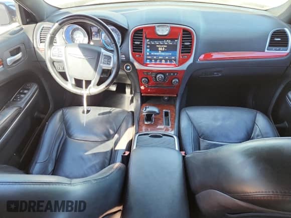 2012 Chrysler 300 Limited с VIN 2C3CCACG6CH165851, выставлен на аукционе Copart как лот 86647105 с пробегом 161 857 миль миль и Списание • Salvage title. История ставок и продаж доступна на DreamBid. Изображение 8.