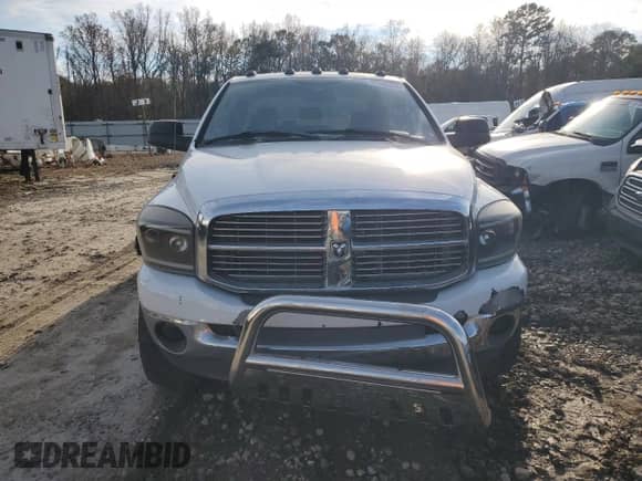 2008 Dodge 2500 SXT z VIN 3D7KS29D48G151022, wystawiony jako Copart lot #81543344 z przebiegiem 178 031 mil mil oraz Szkoda całkowita • Salvage title. Historia ofert i sprzedaży dostępna na DreamBid. Obrazek 5.
