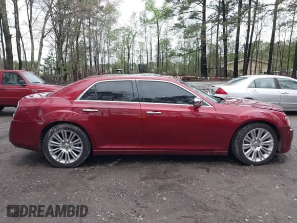 2014 Chrysler 300 C with VIN 2C3CCAET9EH157059, listed as a IAAI auction lot 41979473 with 111,099 mi miles and . Bid and sale history available at DreamBid. Image 14.