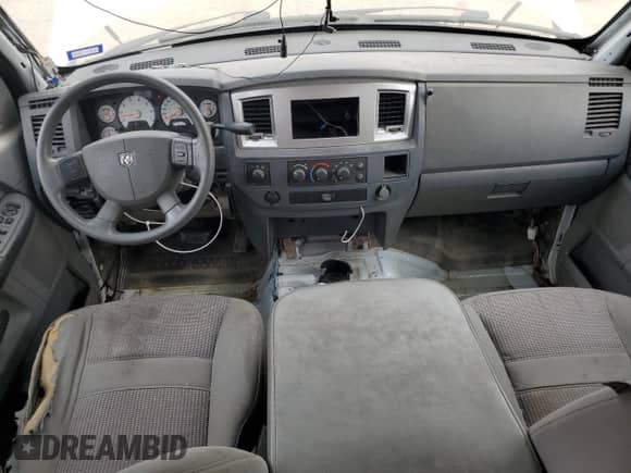 2008 Dodge 1500 SLT z VIN 1D7HU18N78S514091, wystawiony jako Copart lot #82509925 z przebiegiem 241 822 mil mil oraz Czysty tytuł • Clean title. Historia ofert i sprzedaży dostępna na DreamBid. Obrazek 8.