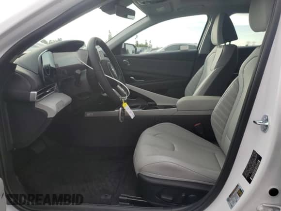 2025 Hyundai Elantra Limited with VIN KMHLN4DJ6SU149609, listed as a Copart auction lot 81482995 with 732 mi miles and Salvage title. Bid and sale history available at DreamBid. Image 7.