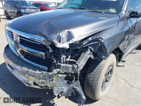 2016 Ram 1500 Big Horn z VIN 3C6RR7LTXGG365200, wystawiony jako IAAI lot #42826464 z przebiegiem 123 760 mil mil oraz . Historia ofert i sprzedaży dostępna na DreamBid. Obrazek 6.