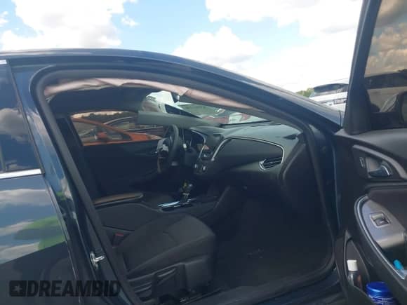 2020 Chevrolet Malibu LT with VIN 1G1ZD5ST6LF075635, listed as a IAAI auction lot 43081258 with 135,344 mi miles and . Bid and sale history available at DreamBid. Image 5.