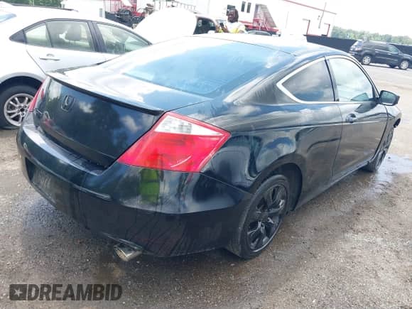 2010 Honda Accord LX-S with VIN 1HGCS1B38AA021633, listed as a IAAI auction lot 42729688 with 224,607 mi miles and . Bid and sale history available at DreamBid. Image 4.