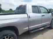 2018 Toyota Tundra SR с VIN 5TFUW5F16JX706699, выставлен на аукционе IAAI как лот 39794182 с пробегом 97 509 миль миль и . История ставок и продаж доступна на DreamBid. Изображение 14.