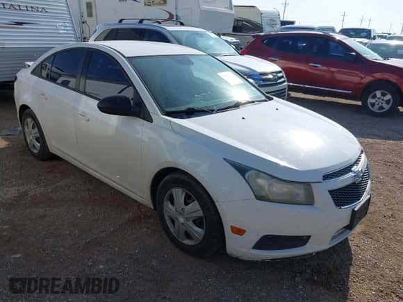 2013 Chevrolet Cruze LS z VIN 1G1PA5SG7D7240624, wystawiony jako IAAI lot #42783412 z przebiegiem 149 482 mil mil oraz . Historia ofert i sprzedaży dostępna na DreamBid. Obrazek 1.