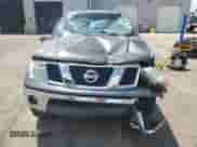 2008 Nissan Frontier SE z VIN 1N6AD09W98C403191, wystawiony jako Copart lot #65935695 z przebiegiem 121 337 mil mil oraz Szkoda całkowita • Salvage title. Historia ofert i sprzedaży dostępna na DreamBid. Obrazek 5.