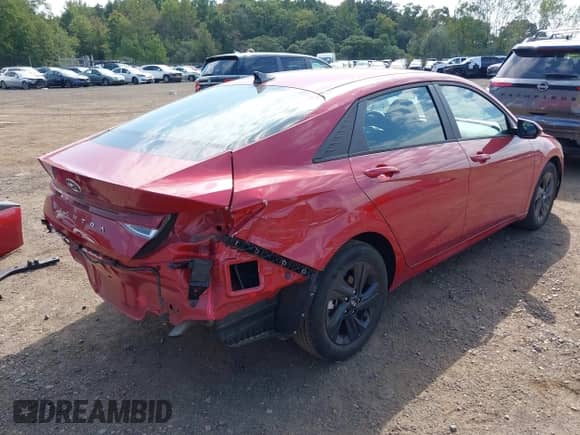 2022 Hyundai Elantra SEL with VIN KMHLM4AG6NU317507, listed as a IAAI auction lot 43212730 with 32,829 mi miles and . Bid and sale history available at DreamBid. Image 4.