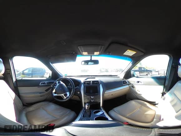 2011 Ford Explorer XLT с VIN 1FMHK8D80BGA25563, выставлен на аукционе IAAI как лот 43414845 с пробегом 264 063 миль миль и . История ставок и продаж доступна на DreamBid. Изображение 18.