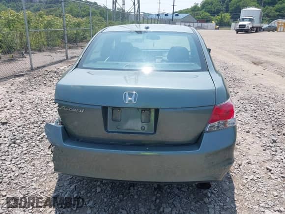 2010 Honda Accord с VIN 1HGCP2E86AA135451, выставлен на аукционе IAAI как лот 42411957 с пробегом 90 611 миль миль и . История ставок и продаж доступна на DreamBid. Изображение 16.