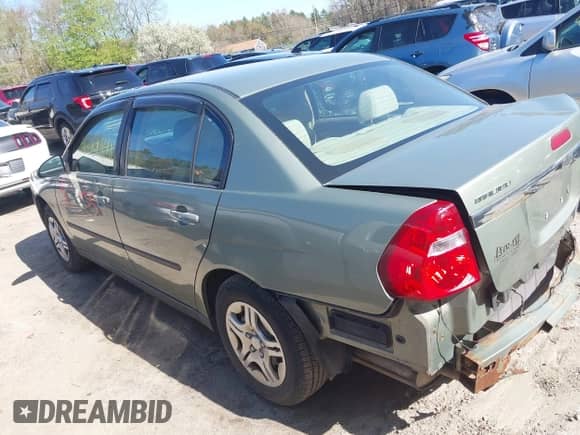 2004 Chevrolet Malibu с VIN 1G1ZS52FX4F182690, выставлен на аукционе IAAI как лот 42129818 с пробегом 184 469 миль миль и . История ставок и продаж доступна на DreamBid. Изображение 3.