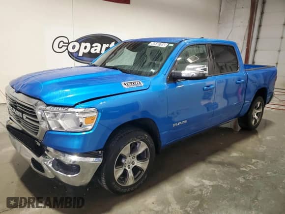 2024 Ram 1500 Laramie z VIN 1C6RREJT8RN205284, wystawiony jako Copart lot #90540785 z przebiegiem 47 175 mil mil oraz Czysty tytuł • Clean title. Historia ofert i sprzedaży dostępna na DreamBid. Obrazek 1.