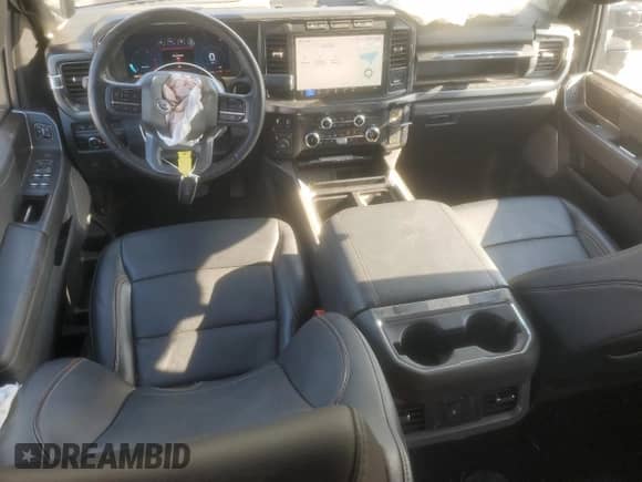 2024 Ford F-250 XL z VIN 1FT8W2BTXREF61536, wystawiony jako Copart lot #70430435 z przebiegiem 23 388 mil mil oraz Szkoda całkowita • Salvage title. Historia ofert i sprzedaży dostępna na DreamBid. Obrazek 8.