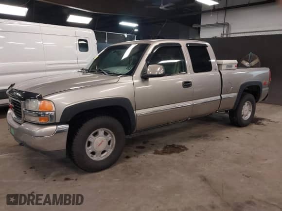 2000 GMC Sierra 1500 SLE с VIN 2GTEK19T9Y1201530, выставлен на аукционе IAAI как лот 42330588 с пробегом 111 602 миль миль и . История ставок и продаж доступна на DreamBid. Изображение 18.