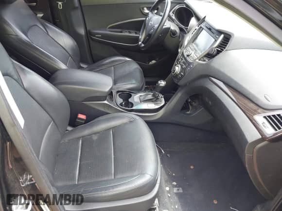 2014 Hyundai Santa Fe с VIN 5XYZU3LA2EG212742, выставлен на аукционе IAAI как лот 43047398 с пробегом 161 996 миль миль и . История ставок и продаж доступна на DreamBid. Изображение 5.