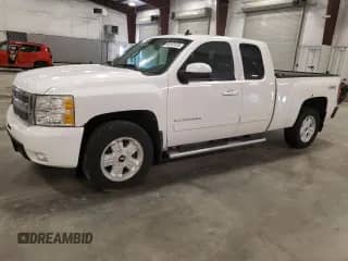 2010 Chevrolet Silverado 1500 with VIN 1GCSKTE27AZ121958, listed as a Copart auction lot 60167475 with 191,880 mi miles and Salvage title. Bid and sale history available at DreamBid. Image 1.