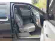 2008 Nissan Frontier SE z VIN 1N6AD07WX8C434372, wystawiony jako IAAI lot #43234218 z przebiegiem 233 026 mil mil oraz . Historia ofert i sprzedaży dostępna na DreamBid. Obrazek 5.