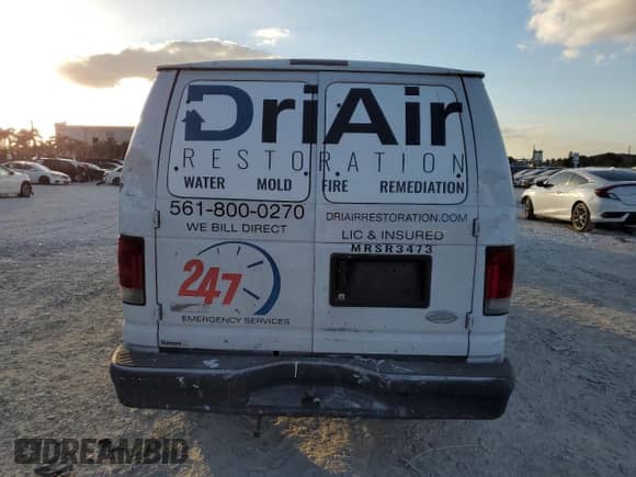 2003 Ford Econoline Cargo с VIN 1FTRE14273HA08659, выставлен на аукционе Copart как лот 84147304 с пробегом 163 898 миль миль и Списание • Salvage title. История ставок и продаж доступна на DreamBid. Изображение 6.