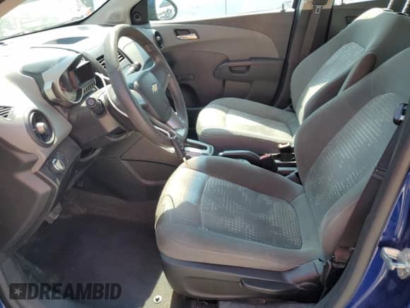 2012 Chevrolet Sonic LS с VIN 1G1JA5SH3C4197625, выставлен на аукционе Copart как лот 68454525 с пробегом 175 440 миль миль и Списание • Salvage title. История ставок и продаж доступна на DreamBid. Изображение 7.