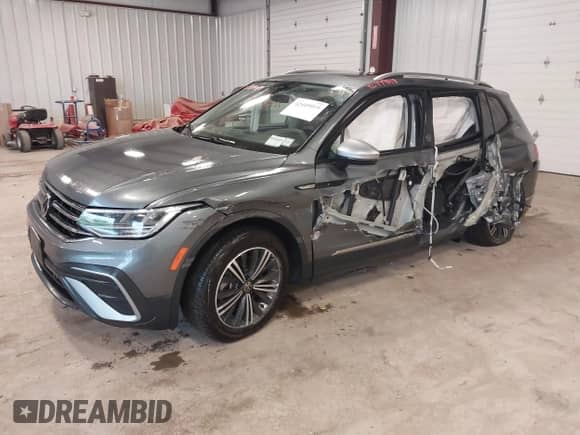 2024 Volkswagen Tiguan Wolfsburg Edition с VIN 3VVAB7AX3RM219372, выставлен на аукционе IAAI как лот 42449019 с пробегом 2 390 миль миль и . История ставок и продаж доступна на DreamBid. Изображение 2.