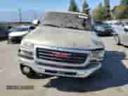 2000 GMC Sierra 1500 SL with VIN 1GTEC14V4YZ181653, listed as a Copart auction lot 66524725 with 240,239 mi miles and Salvage title. Bid and sale history available at DreamBid. Image 5.