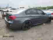 2017 BMW M3 z VIN WBS8M9C50H5G84030, wystawiony jako Copart lot #60248865 z przebiegiem 63 388 mil mil oraz Czysty tytuł • Clean title. Historia ofert i sprzedaży dostępna na DreamBid. Obrazek 3.