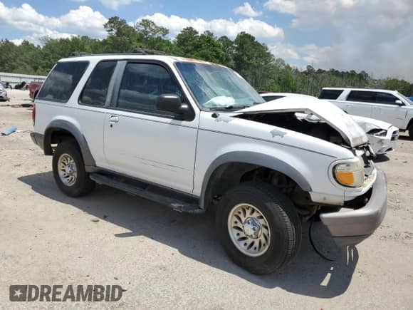 1997 Ford Explorer с VIN 1FMCU22XXVUD09705, выставлен на аукционе Copart как лот 55412575 с пробегом 356 444 миль миль и Списание • Salvage title. История ставок и продаж доступна на DreamBid. Изображение 4.