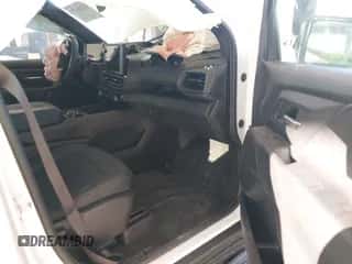 2024 Chevrolet Silverado EV Work Truck с VIN 1GC10UED1RU204304, выставлен на аукционе IAAI как лот 43230377 с пробегом 1 683 миль миль и . История ставок и продаж доступна на DreamBid. Изображение 5.