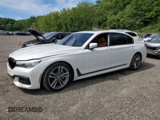 2019 BMW 7 Series 740i xDrive с VIN WBA7E4C55KGV71053, выставлен на аукционе Copart как лот 65293155 с пробегом Не указан миль и Списание • Salvage title. История ставок и продаж доступна на DreamBid. Изображение 1.