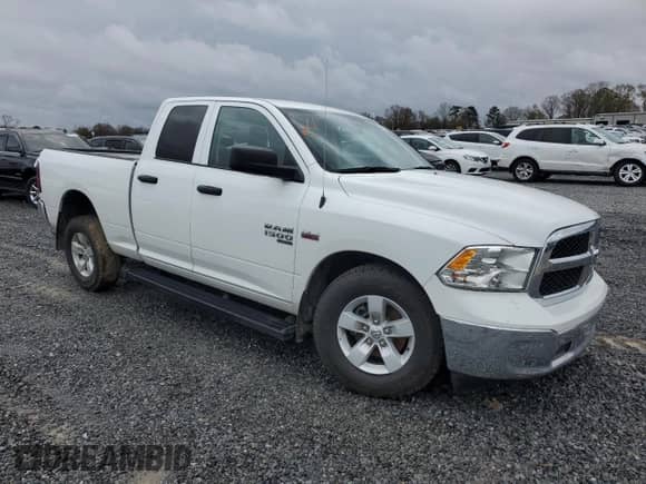 2023 Ram 1500 Tradesman z VIN 1C6RR7FT6PS586023, wystawiony jako Copart lot #82373804 z przebiegiem 3 304 mil mil oraz Szkoda całkowita • Salvage title. Historia ofert i sprzedaży dostępna na DreamBid. Obrazek 4.