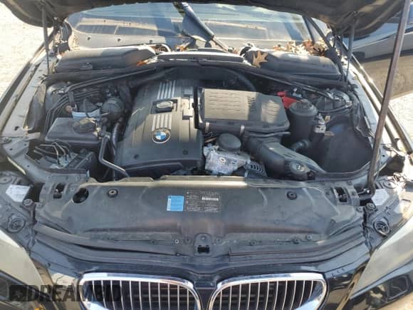 2010 BMW 5 Series 535i xDrive z VIN WBANV9C56AC139565, wystawiony jako Copart lot #61691685 z przebiegiem 82 731 mil mil oraz Czysty tytuł • Clean title. Historia ofert i sprzedaży dostępna na DreamBid. Obrazek 11.