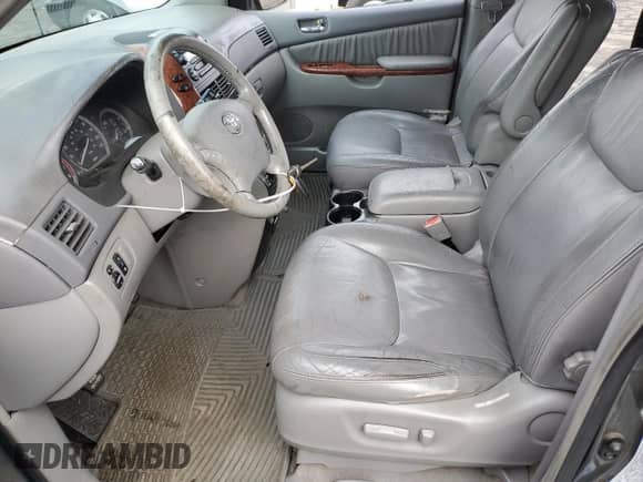 2004 Toyota Sienna XLE z VIN 5TDBA22C54S024967, wystawiony jako Copart lot #85916025 z przebiegiem 169 412 mil mil oraz Szkoda całkowita • Salvage title. Historia ofert i sprzedaży dostępna na DreamBid. Obrazek 7.