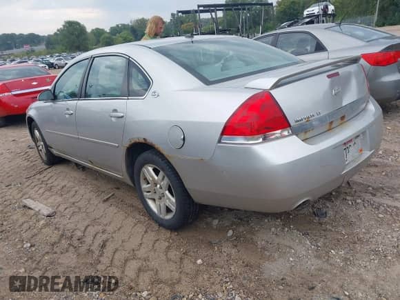 2006 Chevrolet Impala LT 3.9L with VIN 2G1WC581769118887, listed as a IAAI auction lot 43209098 with 229,153 mi miles and . Bid and sale history available at DreamBid. Image 3.