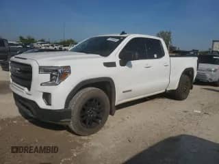 2021 GMC Sierra 1500 Elevation z VIN 1GTR9CEKXMZ163944, wystawiony jako Copart lot #70140455 z przebiegiem 81 884 mil mil oraz Szkoda całkowita • Salvage title. Historia ofert i sprzedaży dostępna na DreamBid. Obrazek 1.