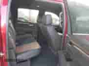 2025 Chevrolet Silverado 1500 z VIN 1GCUKJED9SZ256374, wystawiony jako IAAI lot #43282226 z przebiegiem 8 215 mil mil oraz . Historia ofert i sprzedaży dostępna na DreamBid. Obrazek 8.