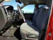 2013 Ram 1500 Express z VIN 1C6RR7KT2DS547740, wystawiony jako Copart lot #85755975 z przebiegiem 145 640 mil mil oraz Czysty tytuł • Clean title. Historia ofert i sprzedaży dostępna na DreamBid. Obrazek 7.