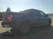 2018 Ford F-150 XLT z VIN 1FTEW1EP3JFB03380, wystawiony jako Copart lot #81893975 z przebiegiem 154 794 mil mil oraz Szkoda całkowita • Salvage title. Historia ofert i sprzedaży dostępna na DreamBid. Obrazek 3.