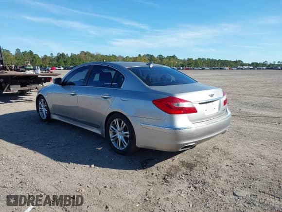 2012 Hyundai Genesis 4.6L с VIN KMHGC4DF8CU207126, выставлен на аукционе IAAI как лот 43538006 с пробегом 99 014 миль миль и . История ставок и продаж доступна на DreamBid. Изображение 3.