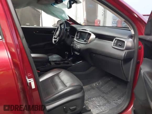 2018 Kia Sorento EX z VIN 5XYPHDA51JG401383, wystawiony jako IAAI lot #42321609 z przebiegiem 111 515 mil mil oraz . Historia ofert i sprzedaży dostępna na DreamBid. Obrazek 5.