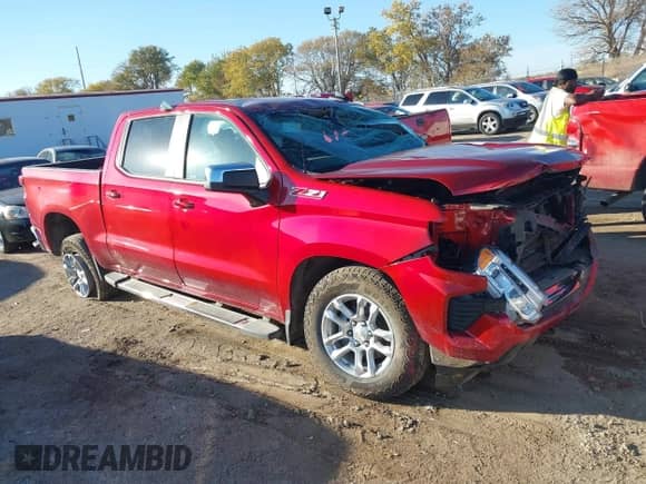 2024 Chevrolet Silverado 1500 LT z VIN 1GCUDDED7RZ111954, wystawiony jako IAAI lot #40665380 z przebiegiem Nie podano mil oraz . Historia ofert i sprzedaży dostępna na DreamBid. Obrazek 1.